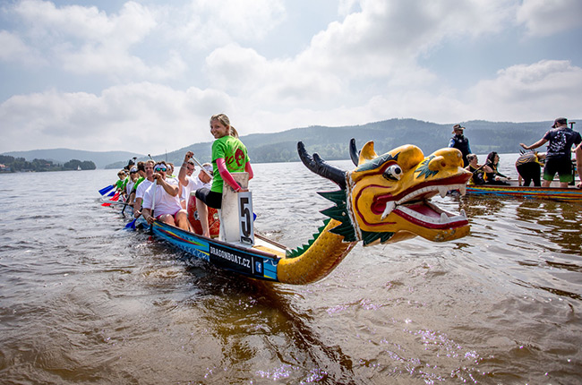 Dračí lodě na Lipně